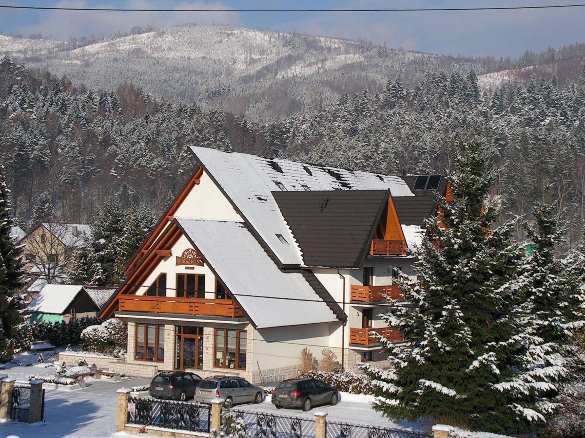 Hotel Beskidian - noclegi, SPA, basen z termalną wodą